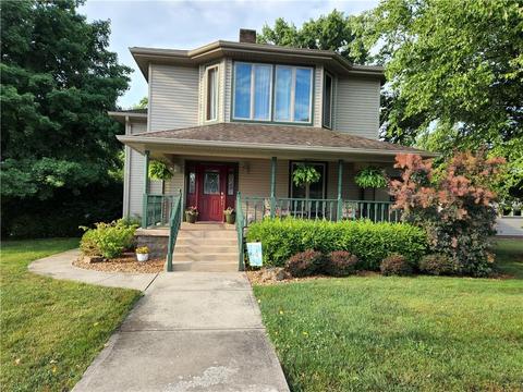 404 E Main St, Center Point, IN 47840 photo 1