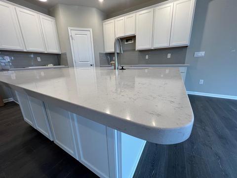 209 Waterford Ln, Pendleton, IN 46064 photo 2