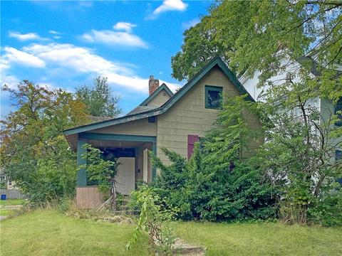 813 W 5th St, Marion, IN 46953