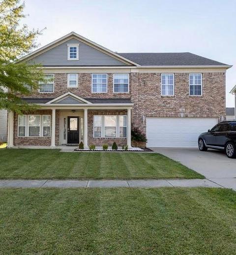 720 Legacy Blvd, Greenwood, IN 46143