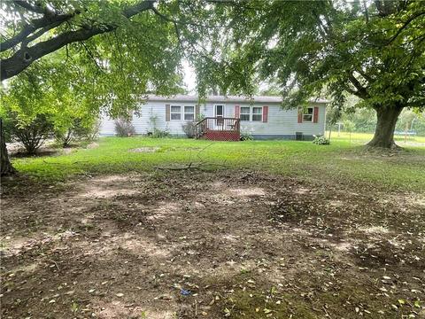 9889 Rosedale Rd, Terre Haute, IN 47805