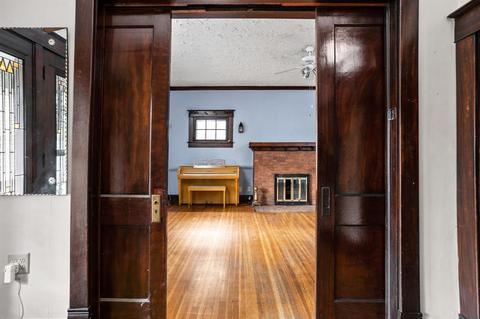 916 Eastern Ave, Indianapolis, IN 46201 photo 7