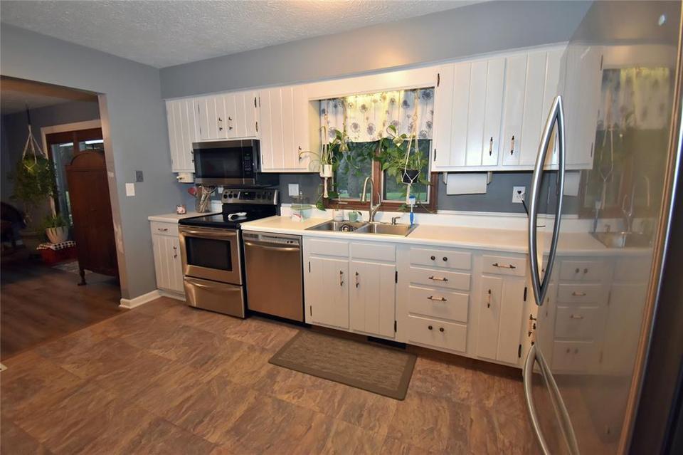  1910 Plantation Ln, Martinsville, IN 46151 photo 14
