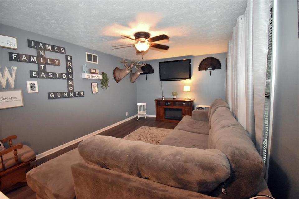  1910 Plantation Ln, Martinsville, IN 46151 photo 4