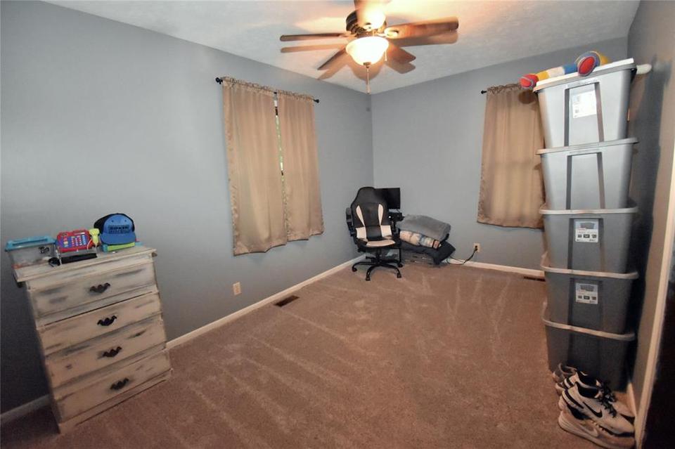  1910 Plantation Ln, Martinsville, IN 46151 photo 20