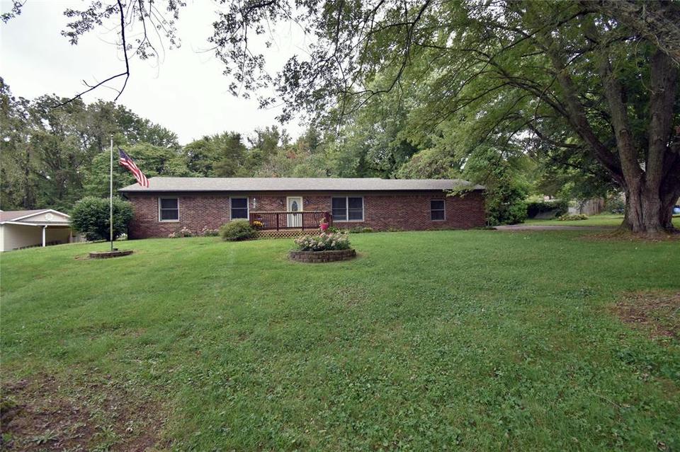  1910 Plantation Ln, Martinsville, IN 46151 photo 18