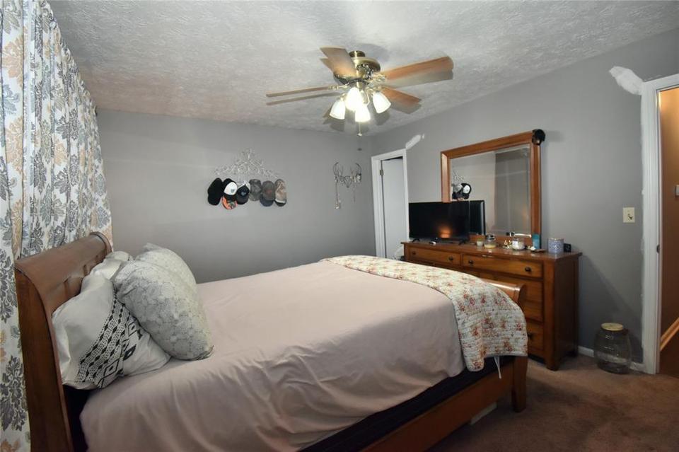  1910 Plantation Ln, Martinsville, IN 46151 photo 16