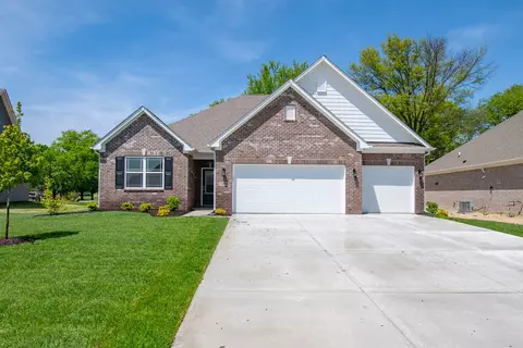 4894 W Williamsburg Pass, New Palestine, IN 46163