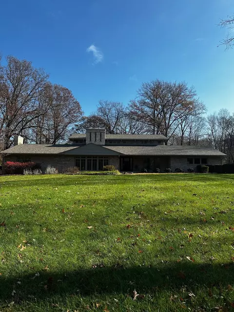 6325 Around The Hills Rd, Indianapolis, IN 46226