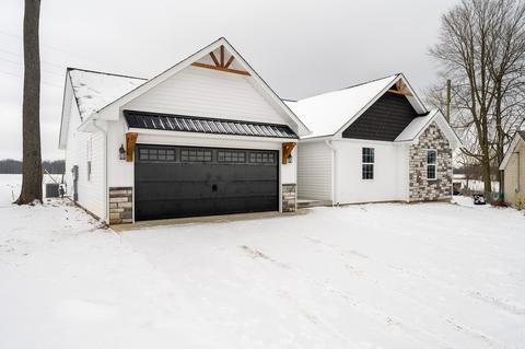 419 E Summit St, Bainbridge, IN 46105 photo 2