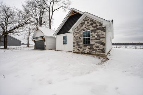 419 E Summit St, Bainbridge, IN 46105 photo 3