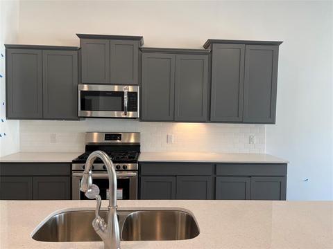 9852 Canyon Ln, Pendleton, IN 46064 photo 3
