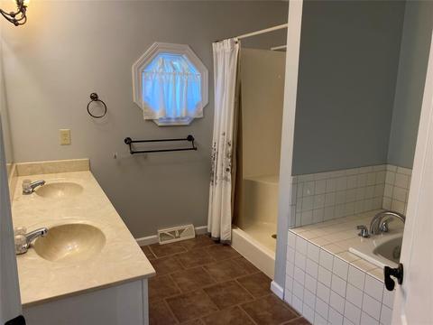 880 W Barouche, Pendleton, IN 46064 photo 22