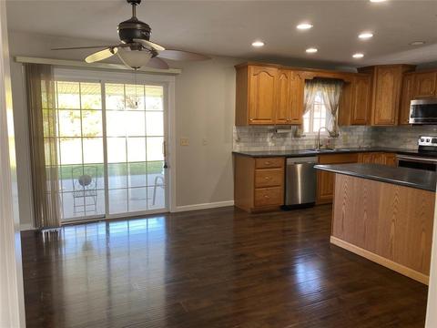 880 W Barouche, Pendleton, IN 46064 photo 16