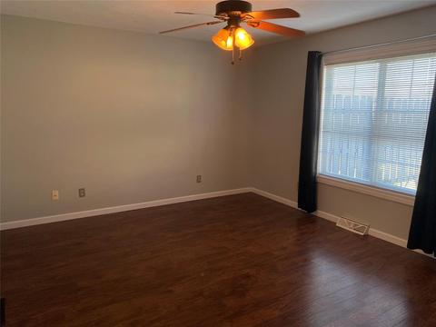 880 W Barouche, Pendleton, IN 46064 photo 11