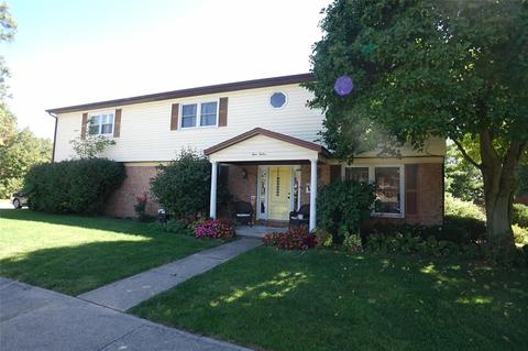 412 N Vine St, Batesville, IN 47006