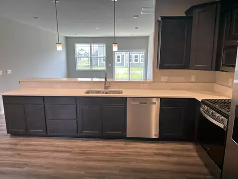 369 Carrick Glen Blvd, Pendleton, IN 46064 photo 4