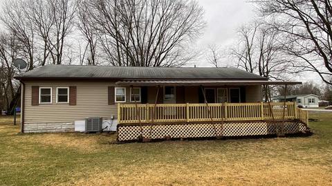 307 E Grove St, Roachdale, IN 46172 photo 1