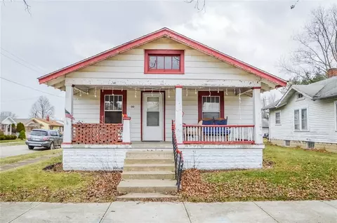 1202 Shelby St, Shelbyville, IN 46176