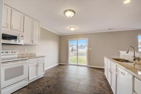 12283 Split Granite Dr, Fishers, IN 46037 photo 6