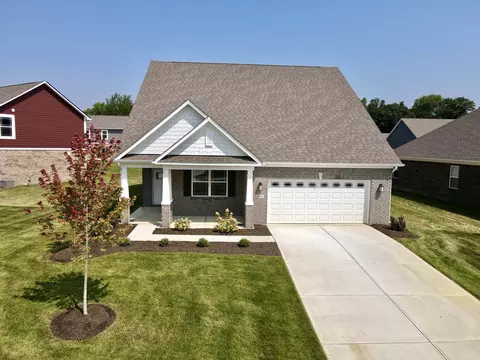 4866 W Jamestown Trce, New Palestine, IN 46163