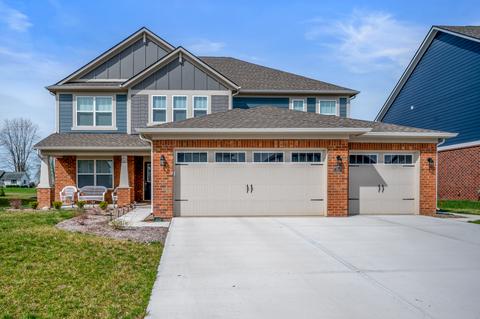 934 Garrison Dr, Greenwood, IN 46143