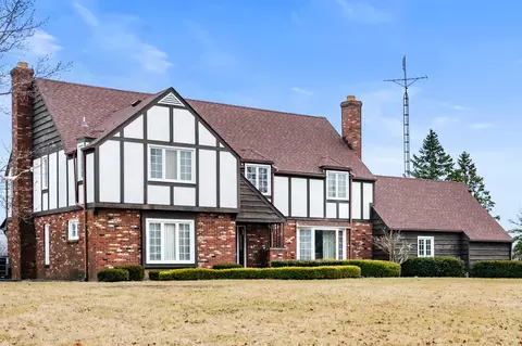 6735 N Woodlawn Dr, Montpelier, IN 47359