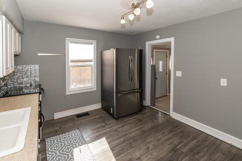 2241 Mapleton Ct, Columbus, IN 47201 photo 10