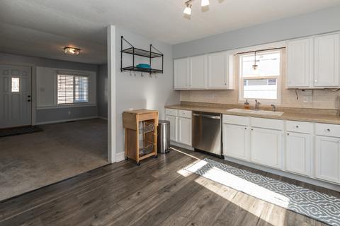 2241 Mapleton Ct, Columbus, IN 47201 photo 9