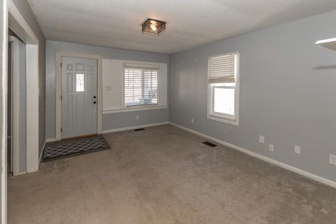 2241 Mapleton Ct, Columbus, IN 47201 photo 7