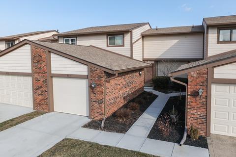 534 Cielo Vista Dr, Greenwood, IN 46143