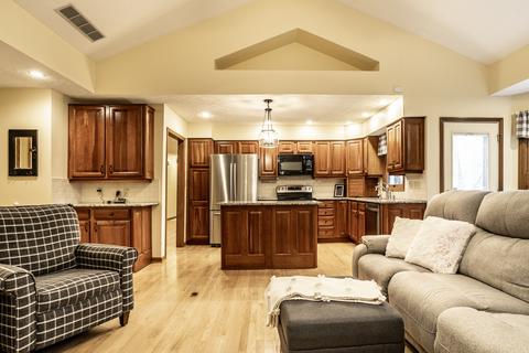 150 Senator Way, Carmel, IN 46032 photo 11