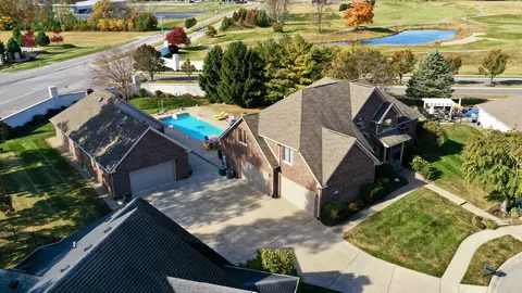4664 Hickory Wood Row, Greenwood, IN 46143
