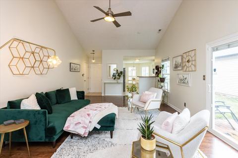 9727 Pine Ridge E Dr, Fishers, IN 46038 photo 5