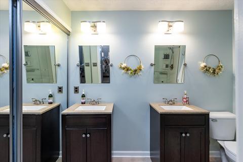9727 Pine Ridge E Dr, Fishers, IN 46038 photo 13