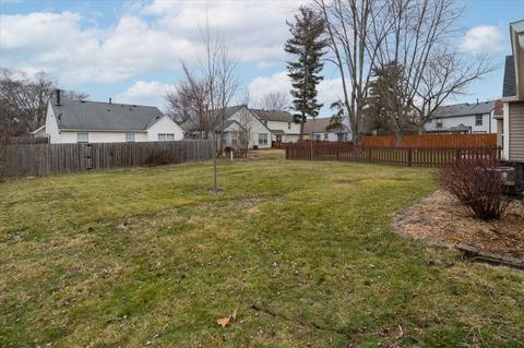 9727 Pine Ridge E Dr, Fishers, IN 46038 photo 19