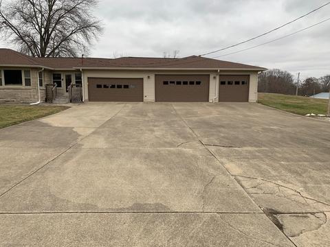 4650 E Base Rd, Columbus, IN 47201 photo 2