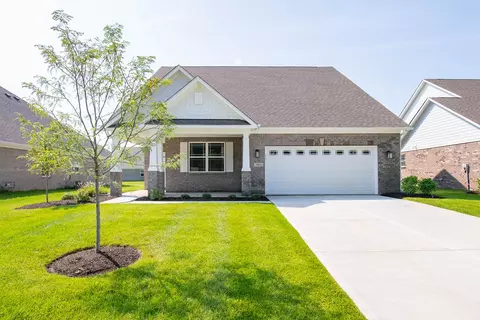 4833 W Williamsburg Pass, New Palestine, IN 46163