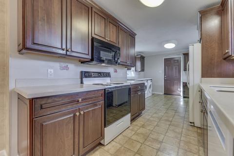 2450 E 99th St, Indianapolis, IN 46280 photo 22