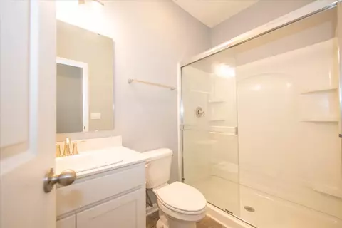 Bath - 161 Waterford Ct, Pendleton, IN 46064 photo 1 of 5