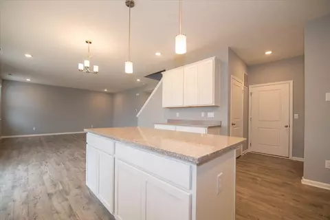 Kitchen - 161 Waterford Ct, Pendleton, IN 46064 photo 6 of 7