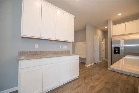 Kitchen - 161 Waterford Ct, Pendleton, IN 46064 photo 7 of 7