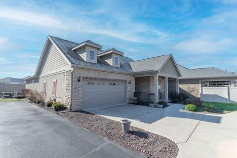 522 Bridgestone Dr, Mooresville, IN 46158