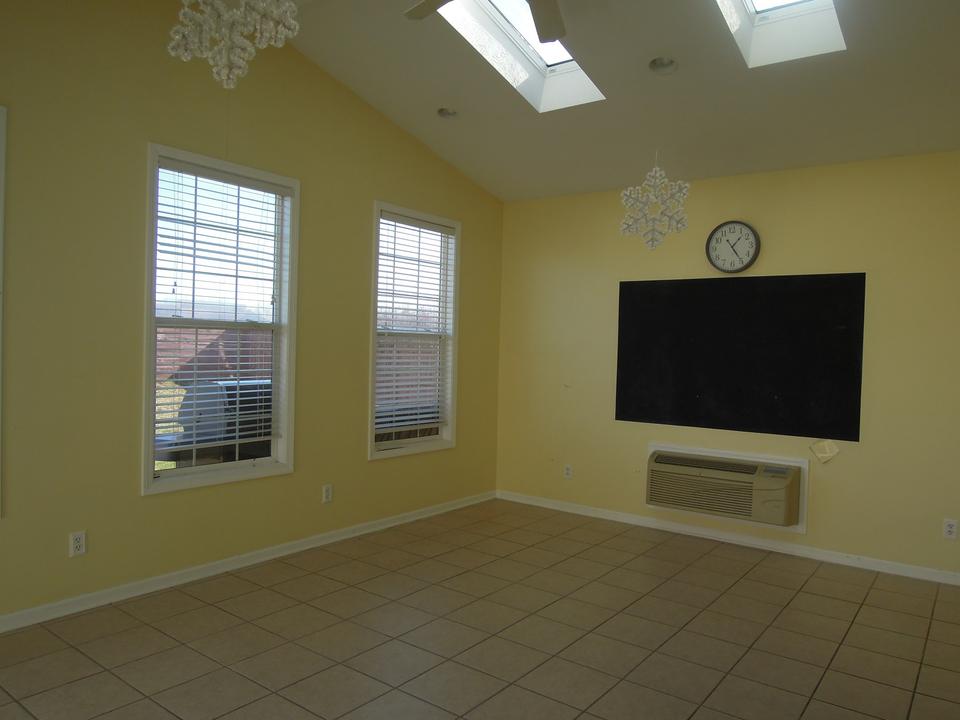  264 Pineview, Mooresville, IN 46158 photo 8