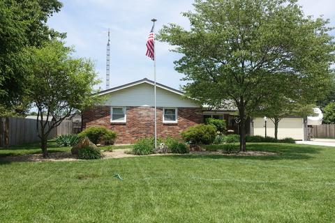 1430 Westgate Rd, Seymour, IN 47274