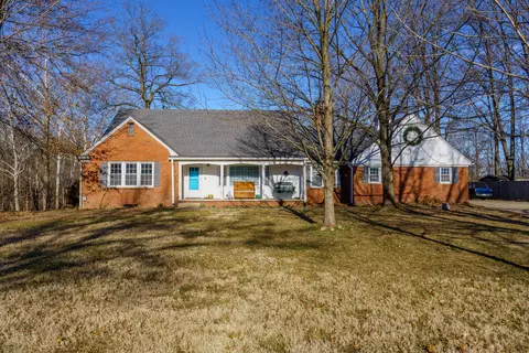 6878 Hillcrest Dr, Plainfield, IN 46168