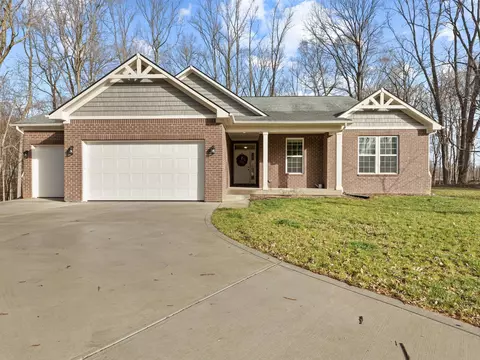2054 S Andover Ct, Martinsville, IN 46151