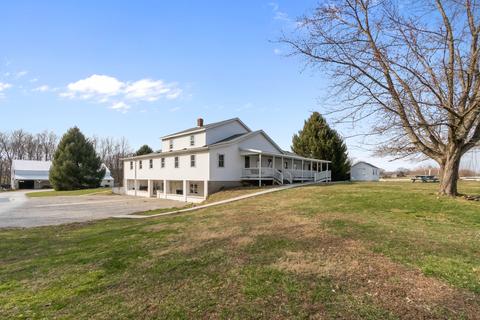 2008 N Leval Ratt Rd, Salem, IN 47167