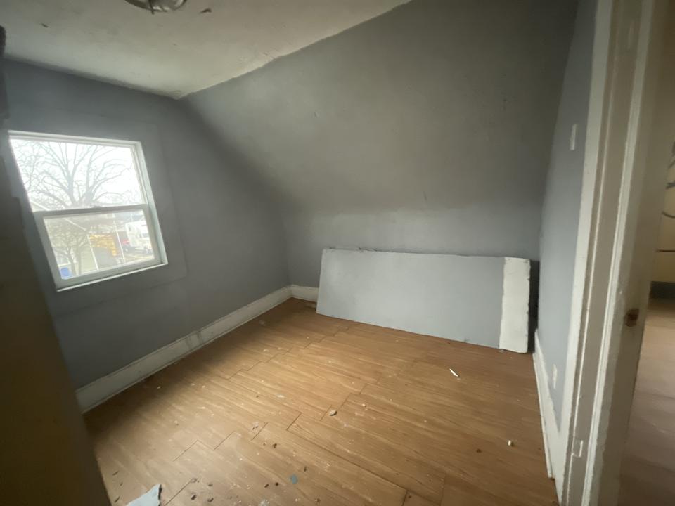  813 Villa Ave, Indianapolis, IN 46203 photo 4