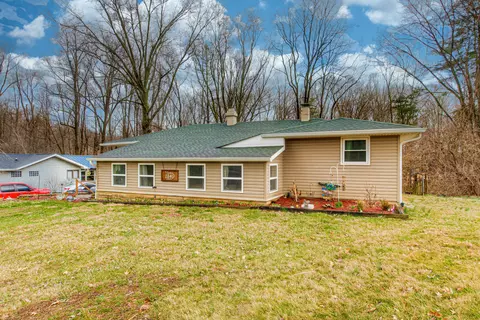 1840 E Shore Dr, Martinsville, IN 46151